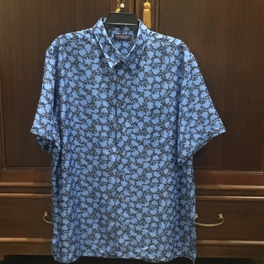 Roundtree & Yorke-NWOT-Blue and Black Patterned Shirt